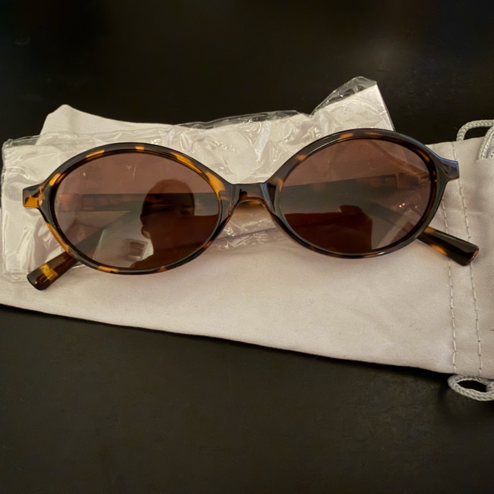 Tortoiseshell Round Sunglasses - Brown Lenses